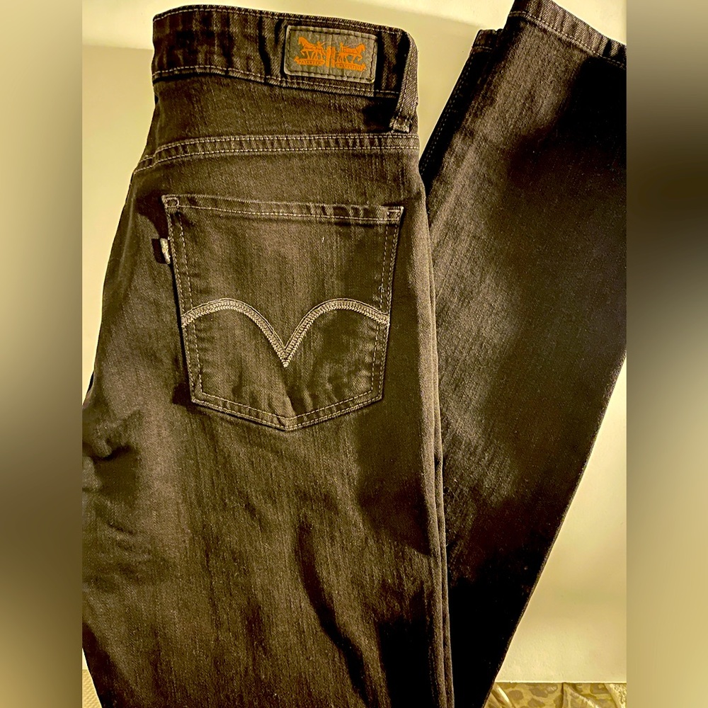 Black Mid Rise Skinny Levi’s Jeans 34x30